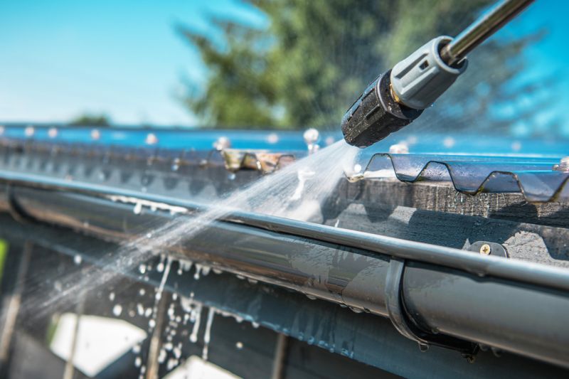 High-Pressure Gutter Flushing